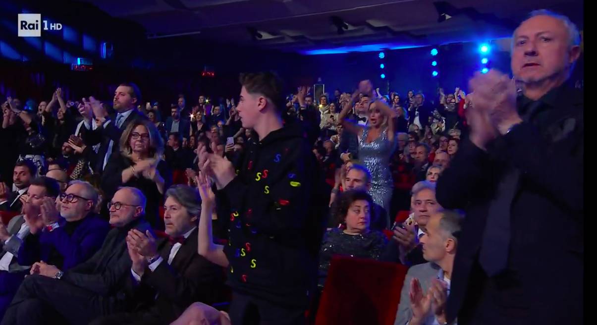 A Sanremo 2023 standing ovation per Marco Mengoni