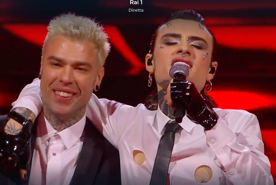 le follie di Rosa Chemical sul palco di Sanremo 2023